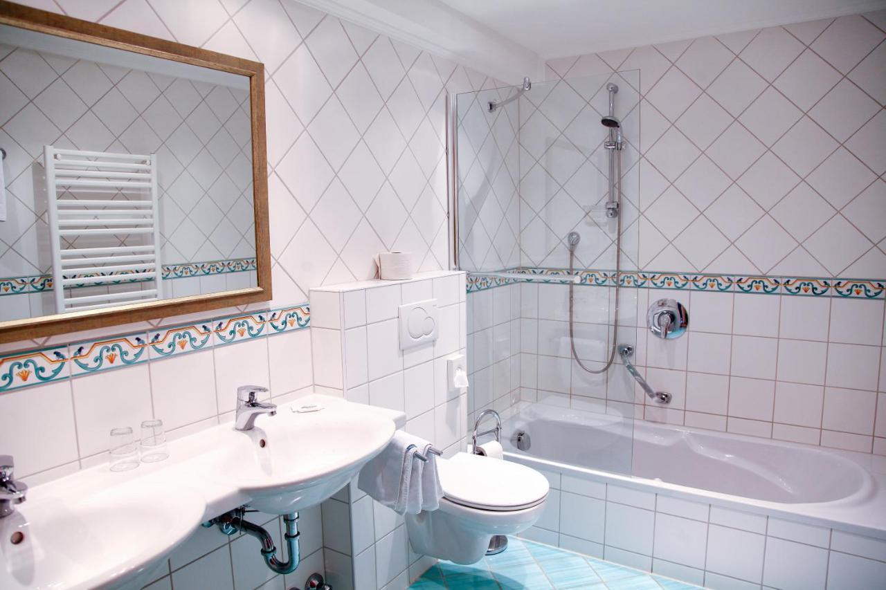 Gasthof Hotel Hauslwirt ゴリング・アン・デア・ザルツァッハ 部屋 写真